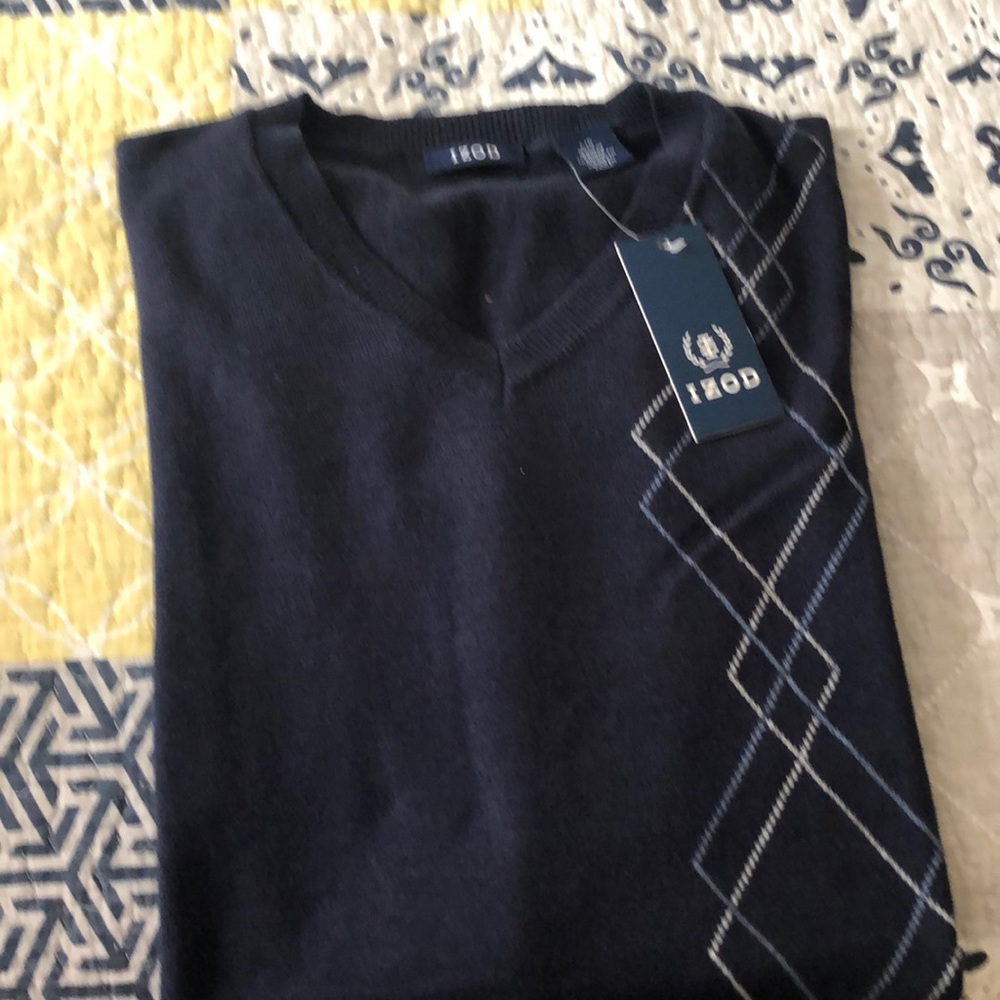 Men’s navy vest.